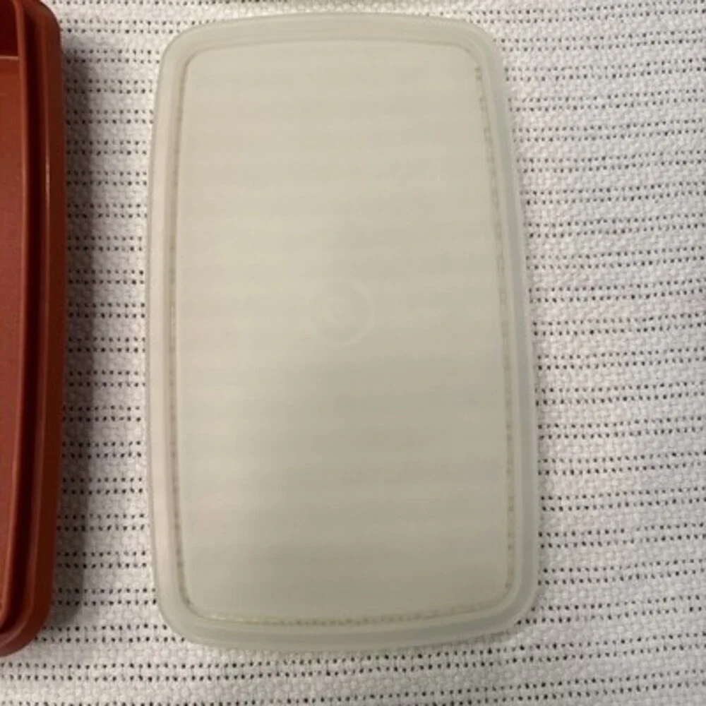 4 P.C. Tupperware Set Paprika Red 2-816,1-1292,1-794 Lot Of 4